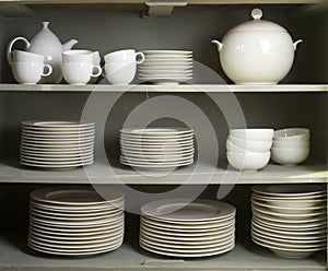 Clean Dishes, Cups & Tableware