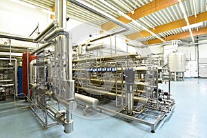 Clean pipelines and tanks in an industrial plant