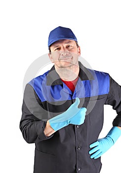 Cleaner showing thumbs up.