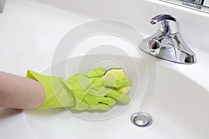 Cleaning Bathroom Sink