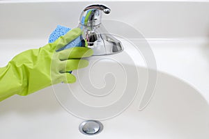 Cleaning Bathroom Sink