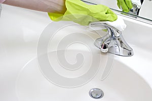 Cleaning Bathroom Sink