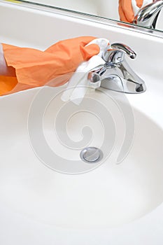 Cleaning Bathroom Sink