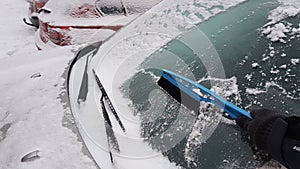 Cleaning car windows