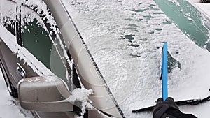 Cleaning car windows