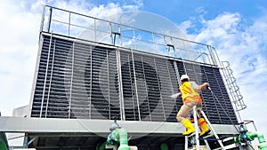 Cleaning cooling tower, industri manufaktur