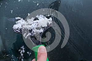 Cleaning a frozen car window