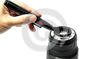Cleaning lens