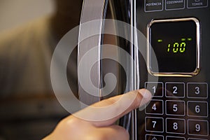 Cleaning microwaves against coronavirus during quarantine photo