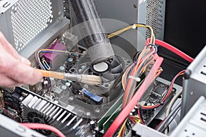 Cleaning a processor fan