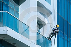 Cleaning services for highrise buidings