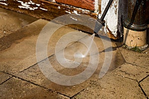 cleaning the wall high pressure cleaner, close up