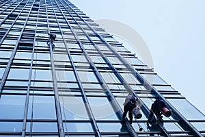 Cleaning windows