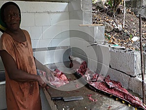 Cleaning a yellowfin tuna in the caribbean