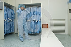 Cleanroom clothing