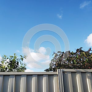 Clear blue sky backyard at pakenham