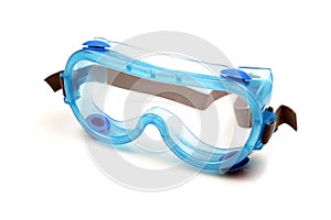 Clear protective goggle