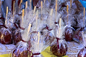 Clear Wrapped Red Toffee Apples For Sale