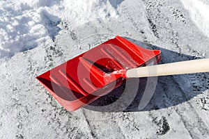 Clearing snow shovel