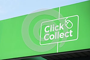 Click collect online shopping shop mall quick easy green sign