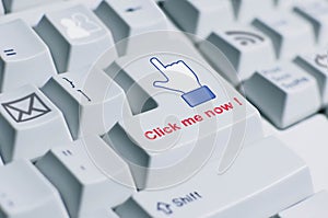 Click me keyboard sign