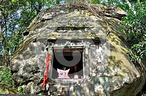 Cliff Tomb