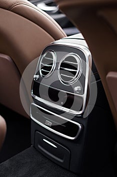 Climate system for rear seats in luxury car