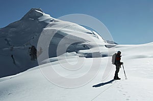 The climb on the Ishinca peak