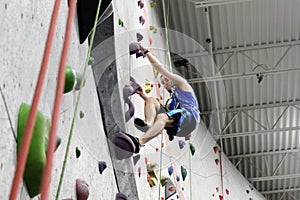 Climber top-rope far grey