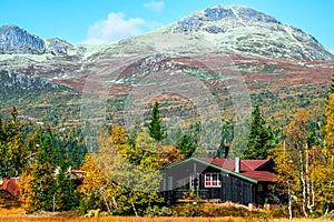 Climbing Mount Gaustatoppen, Asu of Norway