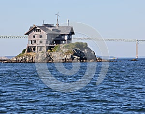 Clingstone House Landmark