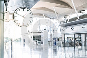 clock in airport