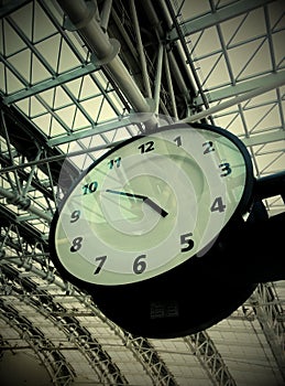clock in airport