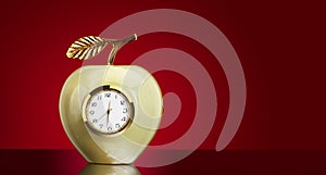 Clock apple