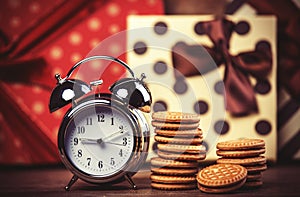 Clock and cookie