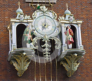 Clock on the facade of Fortnum & Mason building