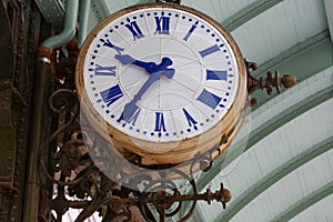 The clock seen in Paris railway station.