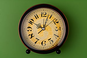 clock that stops, a photo of a clock in the studio, an important time concept in work and life