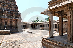 Cloisters and mandapas, Airavatesvara Temple complex, Darasuram, Tamil Nadu