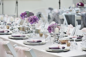 Close-up catering table set