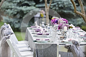 Close-up catering table set