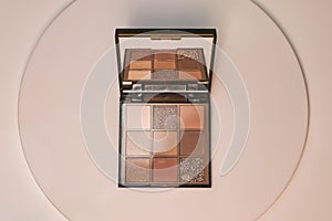 Close-up Decorative cosmetics for makeup, Compact multi colored makeup set