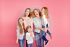 Close up family children day photo set three foxy little girls mom granny close tight listen jokes vacation weekend