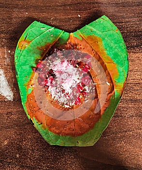 CLOSE UP OF INDIAN MEETHA SWEET PAAN