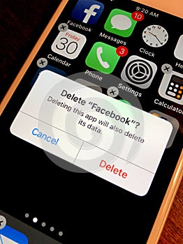 Deleting facebook app