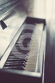 Close up of old piano keyboard