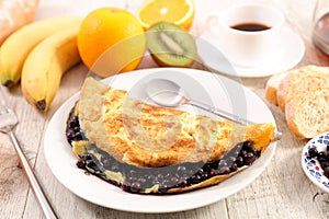 Omelet with blueberry