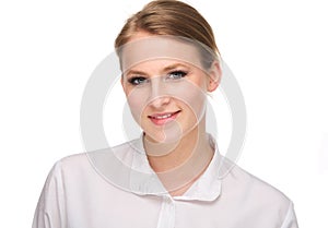 Close up portrait of a beautiful young woman smiling