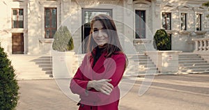 Close up portrait of a professional business woman smiling outdoor