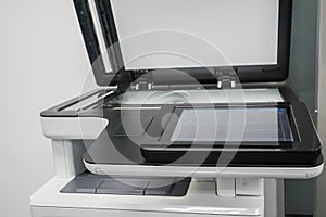 Close up printer plate for multifunction use in office